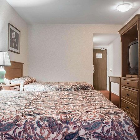 Econo Lodge By The Falls Niagara-Fälle Exterior foto