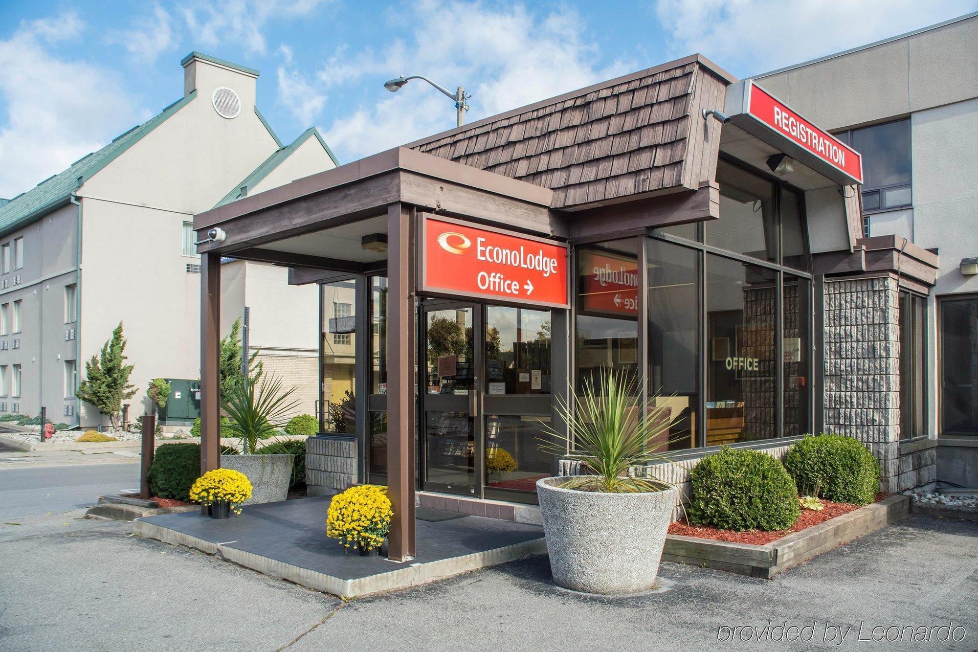 Econo Lodge By The Falls Niagara-Fälle Exterior foto